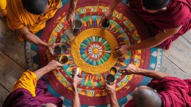 ignificato mandala sabbia — monaci tibetani costruiscono un mandala
